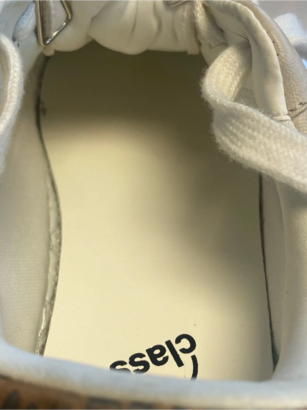 art class™ Leopard Star Court Sneakers White Girls Size 5